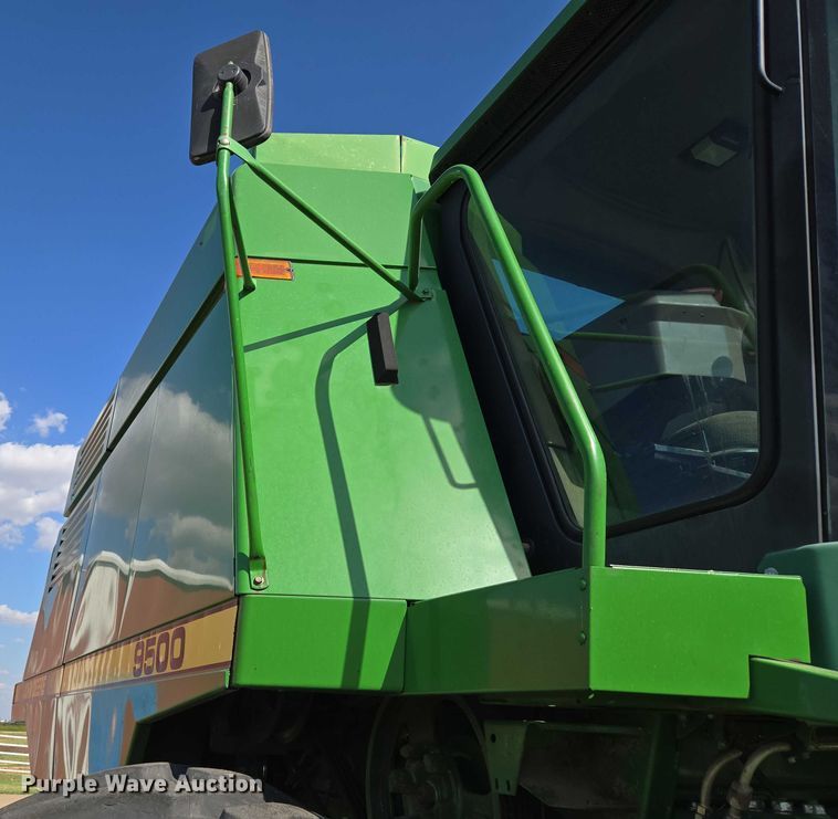 image for item EU3620 1990 John Deere 9500 combine