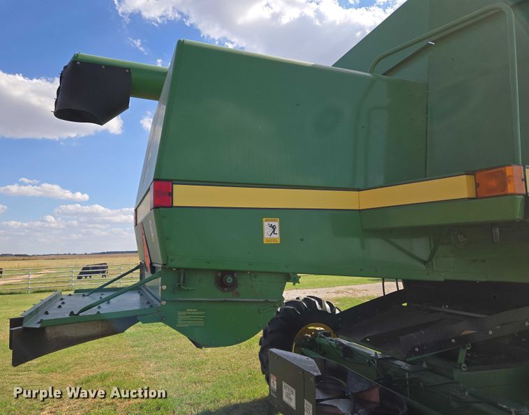 image for item EU3620 1990 John Deere 9500 combine