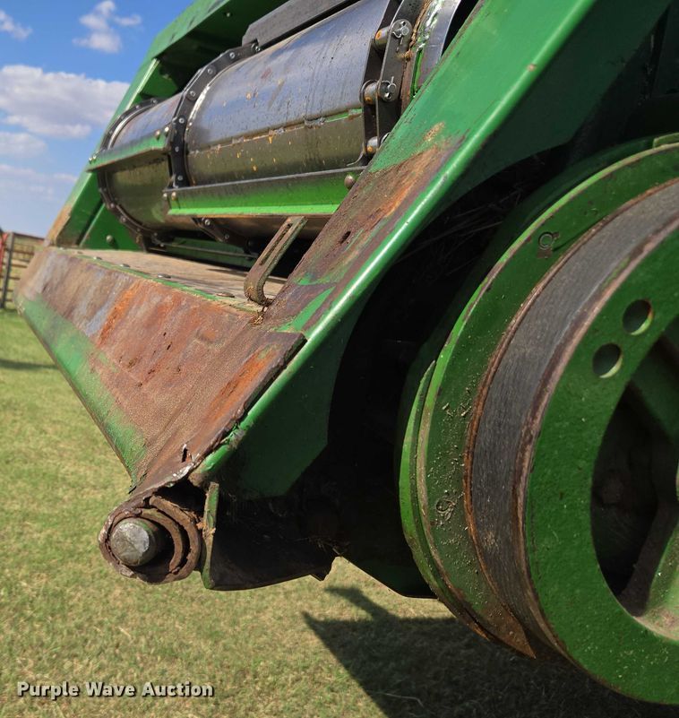 image for item EU3620 1990 John Deere 9500 combine