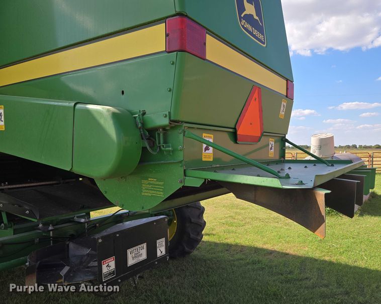 image for item EU3620 1990 John Deere 9500 combine