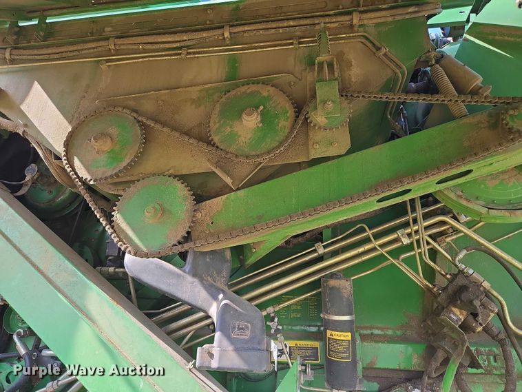 image for item EU3620 1990 John Deere 9500 combine