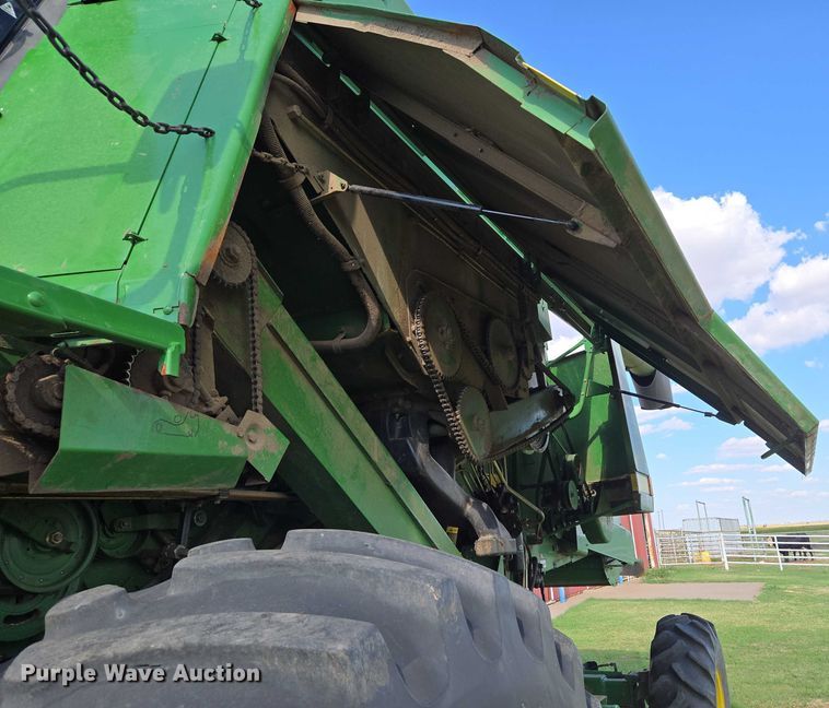 image for item EU3620 1990 John Deere 9500 combine
