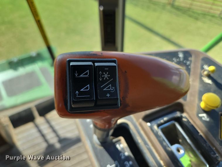 image for item EU3620 1990 John Deere 9500 combine