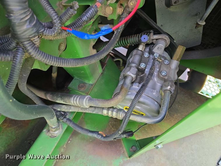 image for item EU3620 1990 John Deere 9500 combine