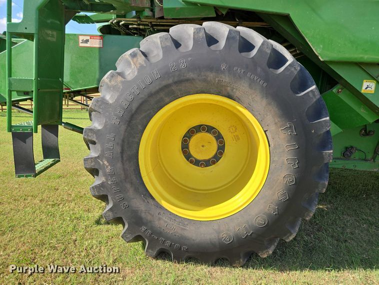 image for item EU3620 1990 John Deere 9500 combine