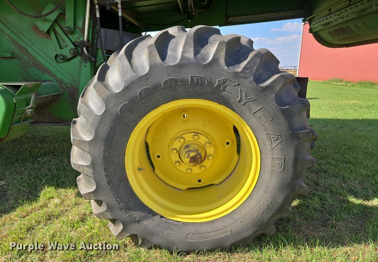 image for item EU3620 1990 John Deere 9500 combine