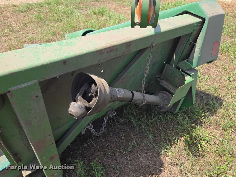 image for item EV1580 John Deere 693 corn head