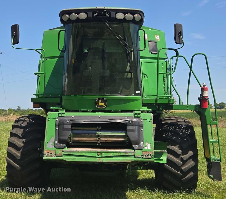 image for item EV1582 2008 John Deere 9570 STS RWA combine