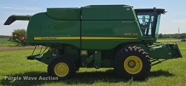 image for item EV1582 2008 John Deere 9570 STS RWA combine