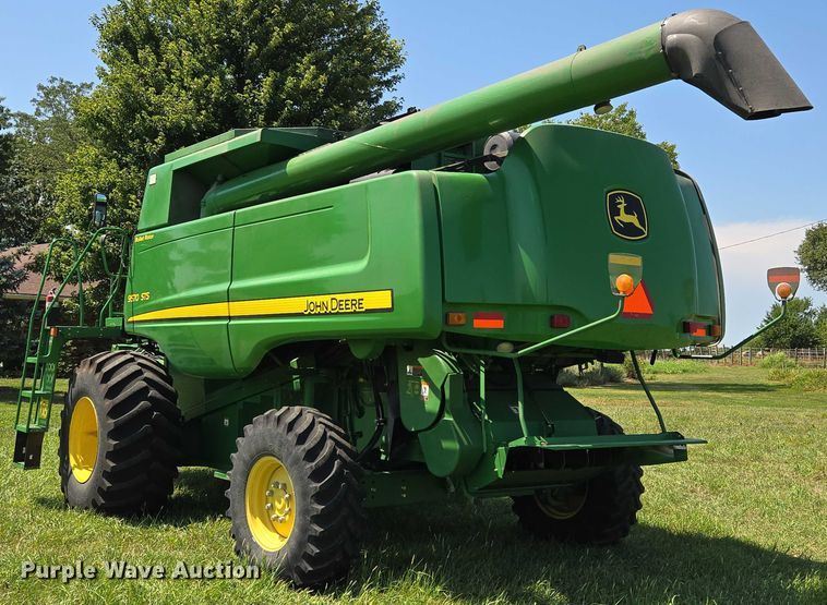 image for item EV1582 2008 John Deere 9570 STS RWA combine