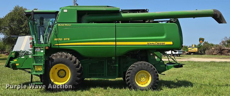 image for item EV1582 2008 John Deere 9570 STS RWA combine