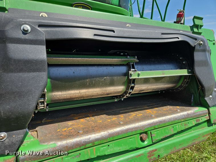 image for item EV1582 2008 John Deere 9570 STS RWA combine