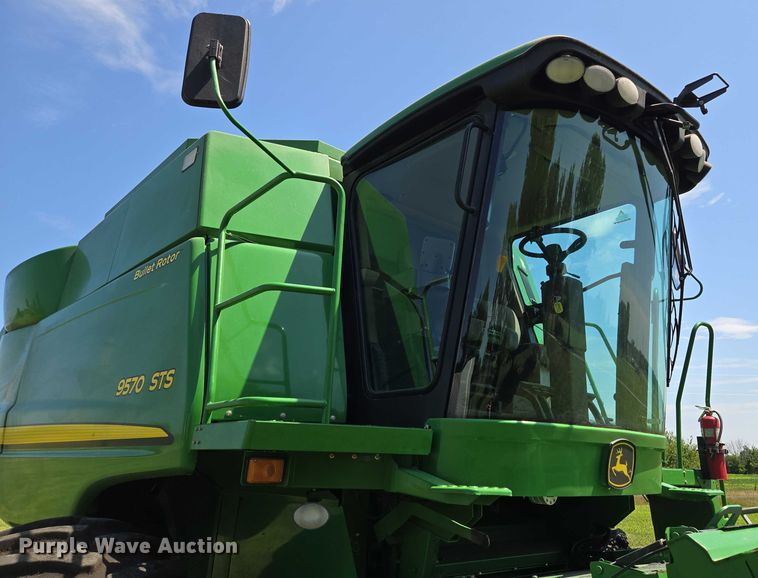 image for item EV1582 2008 John Deere 9570 STS RWA combine
