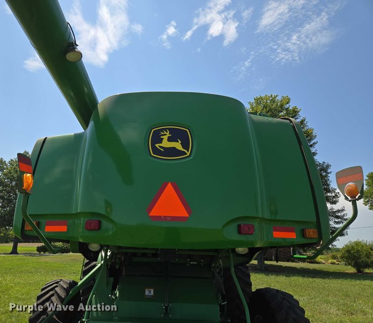 image for item EV1582 2008 John Deere 9570 STS RWA combine