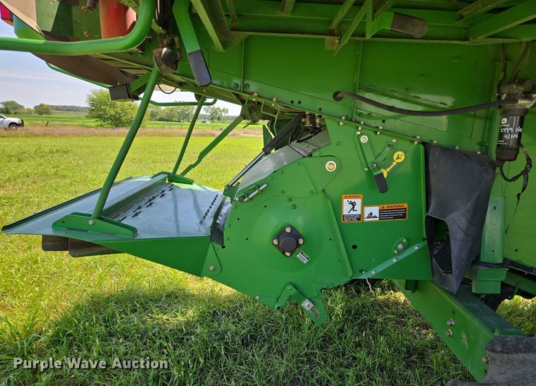 image for item EV1582 2008 John Deere 9570 STS RWA combine