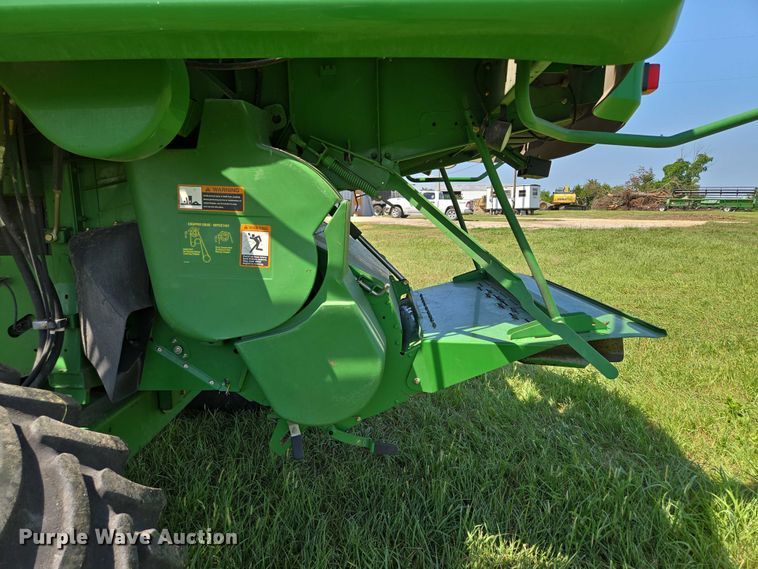 image for item EV1582 2008 John Deere 9570 STS RWA combine