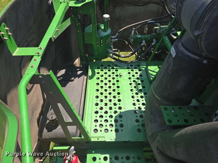 image for item EV1582 2008 John Deere 9570 STS RWA combine