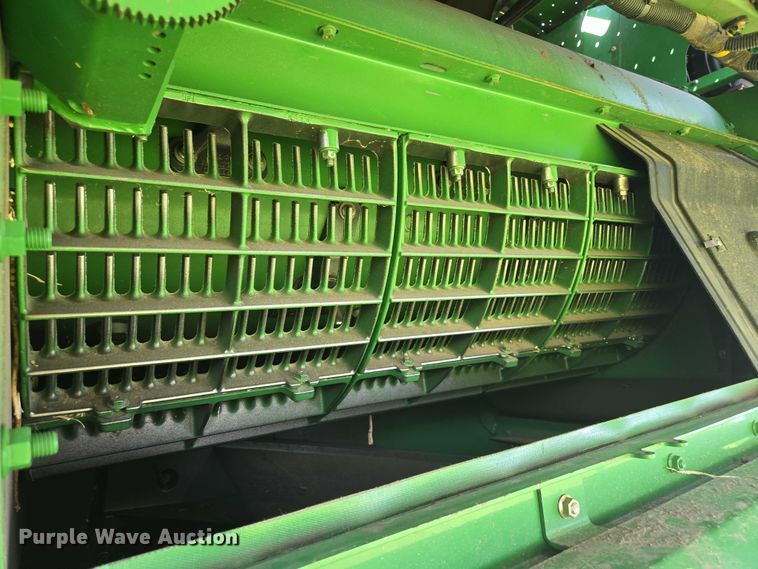 image for item EV1582 2008 John Deere 9570 STS RWA combine