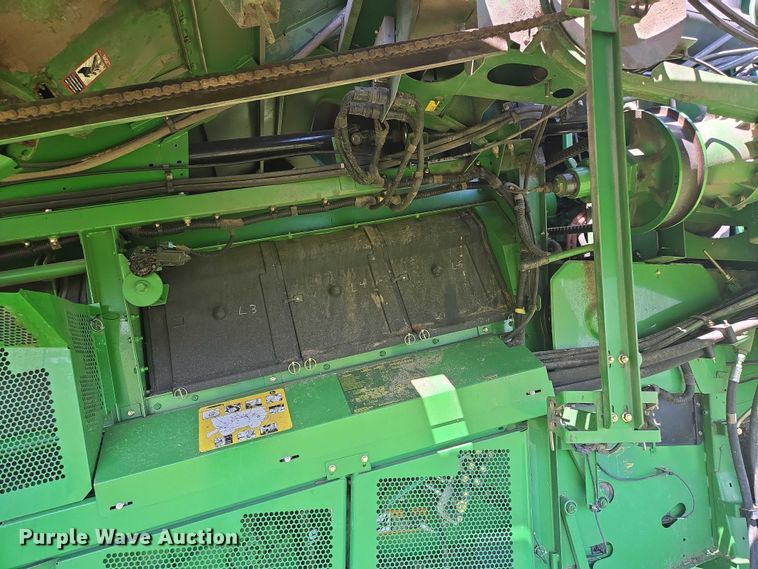 image for item EV1582 2008 John Deere 9570 STS RWA combine