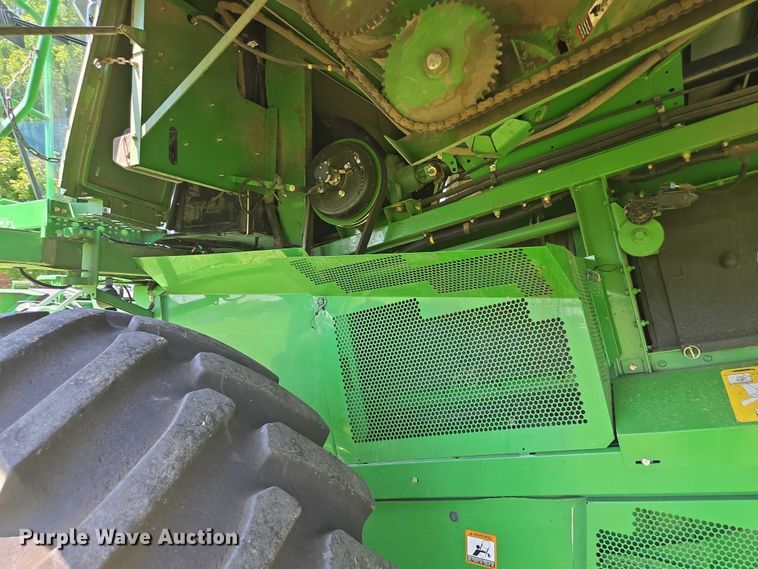 image for item EV1582 2008 John Deere 9570 STS RWA combine