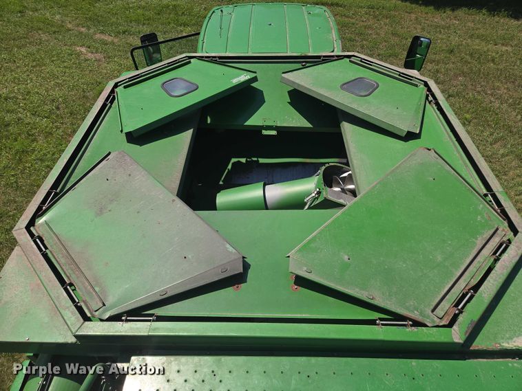 image for item EV1582 2008 John Deere 9570 STS RWA combine