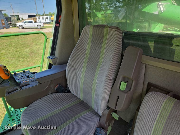 image for item EV1582 2008 John Deere 9570 STS RWA combine