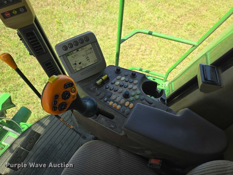 image for item EV1582 2008 John Deere 9570 STS RWA combine
