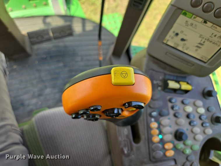 image for item EV1582 2008 John Deere 9570 STS RWA combine