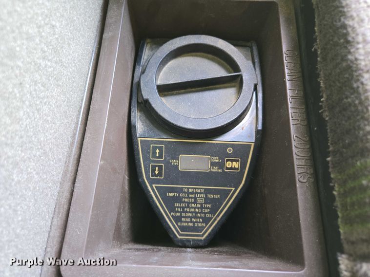 image for item EV1582 2008 John Deere 9570 STS RWA combine