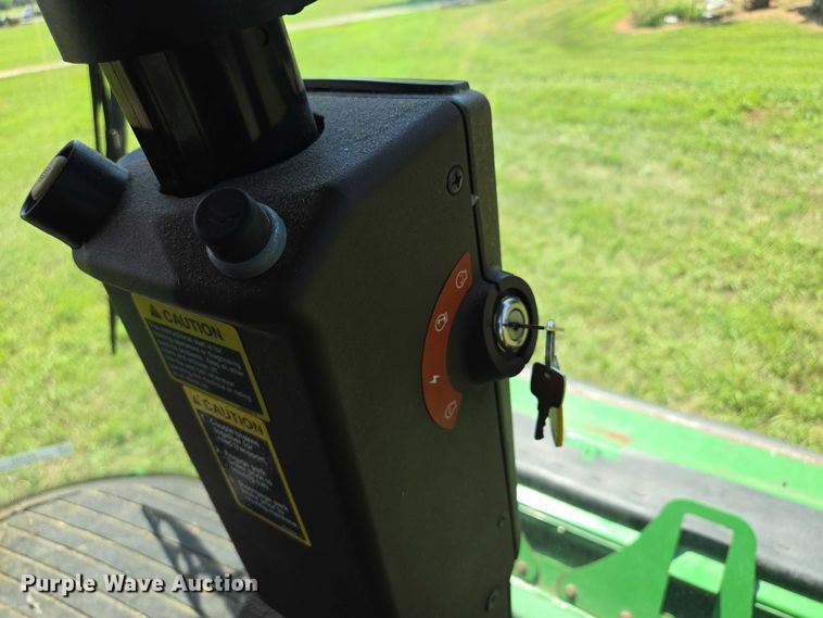 image for item EV1582 2008 John Deere 9570 STS RWA combine