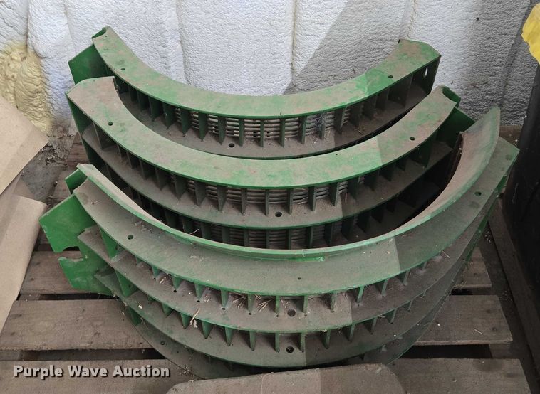 image for item EV1582 2008 John Deere 9570 STS RWA combine