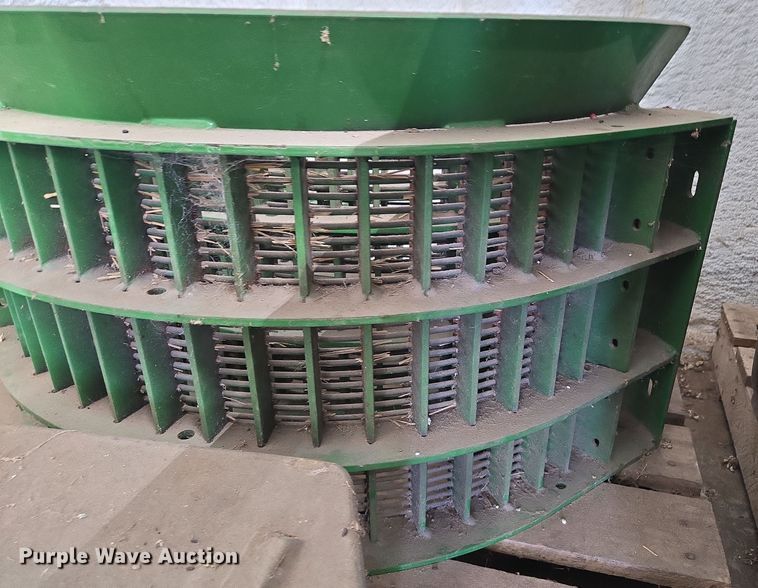 image for item EV1582 2008 John Deere 9570 STS RWA combine