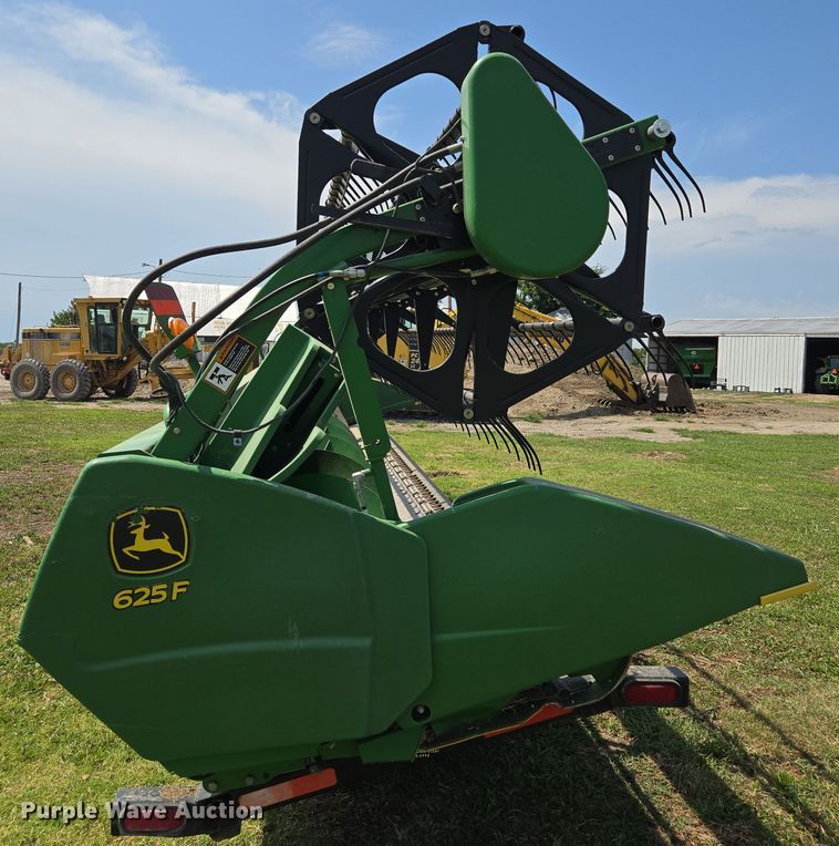 image for item EV1583 John Deere 625F flex head