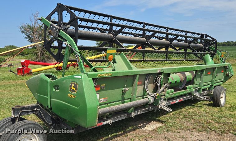 image for item EV1583 John Deere 625F flex head