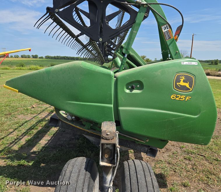 image for item EV1583 John Deere 625F flex head