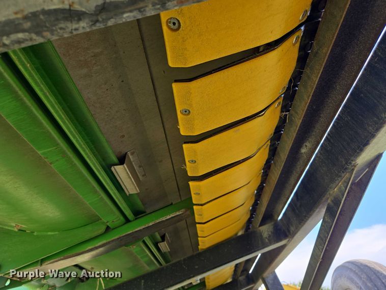 image for item EV1583 John Deere 625F flex head