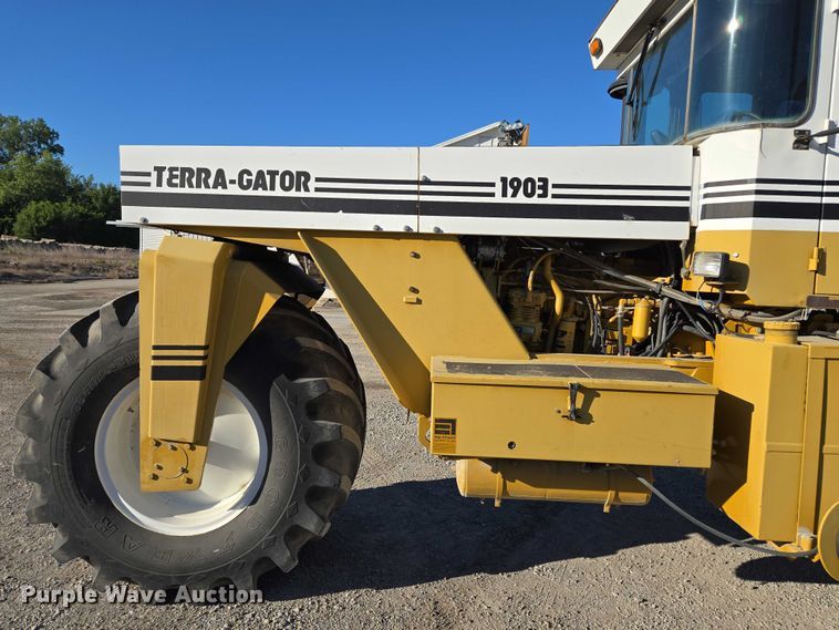 image for item EV1622 1997 TerraGator 1903 spreader