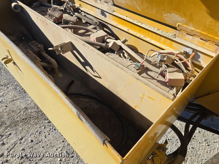 image for item EV1622 1997 TerraGator 1903 spreader