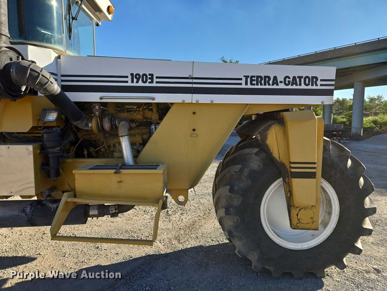 image for item EV1622 1997 TerraGator 1903 spreader