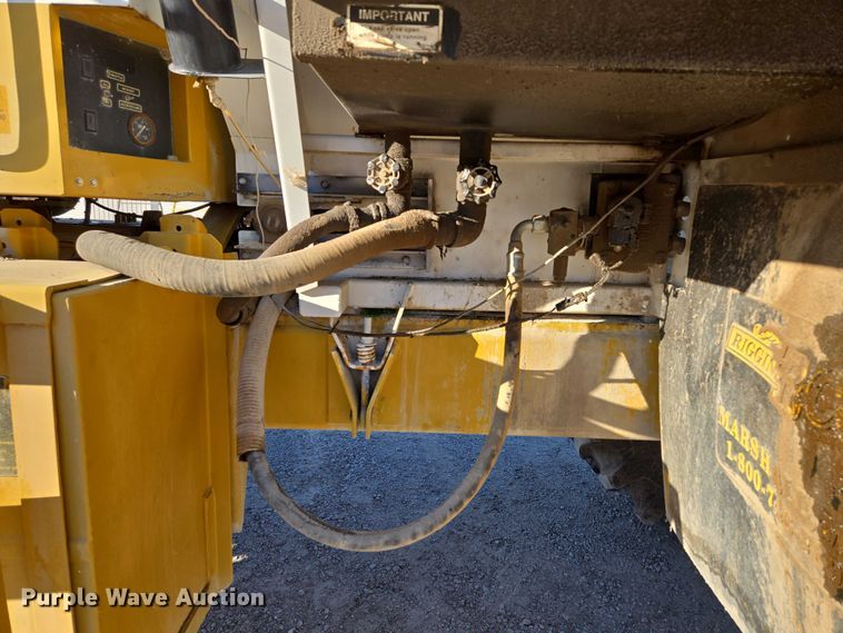 image for item EV1622 1997 TerraGator 1903 spreader