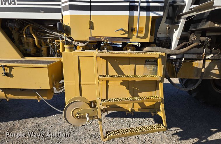 image for item EV1622 1997 TerraGator 1903 spreader