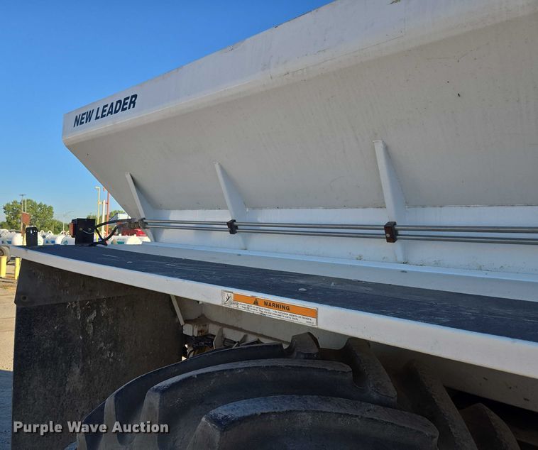 image for item EV1622 1997 TerraGator 1903 spreader