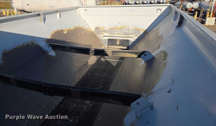 image for item EV1622 1997 TerraGator 1903 spreader