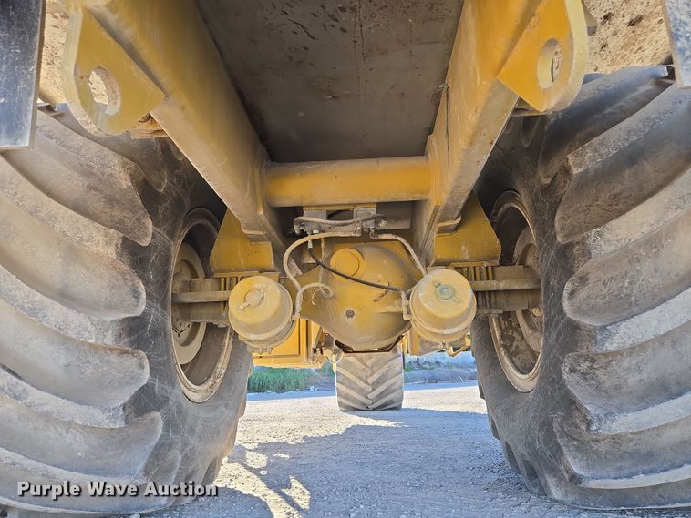 image for item EV1622 1997 TerraGator 1903 spreader