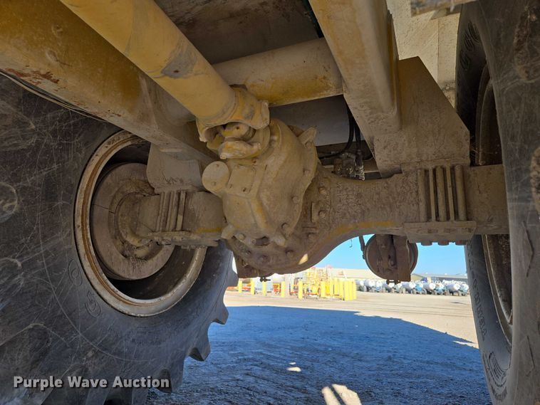 image for item EV1622 1997 TerraGator 1903 spreader