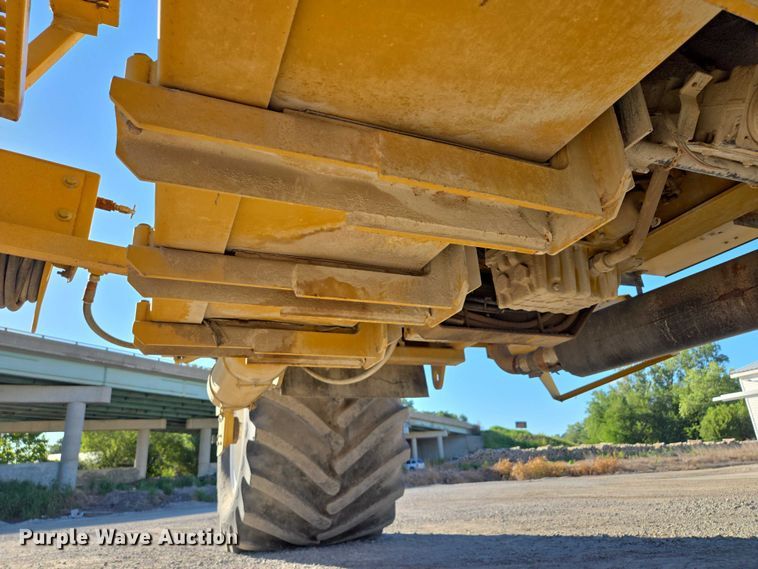 image for item EV1622 1997 TerraGator 1903 spreader