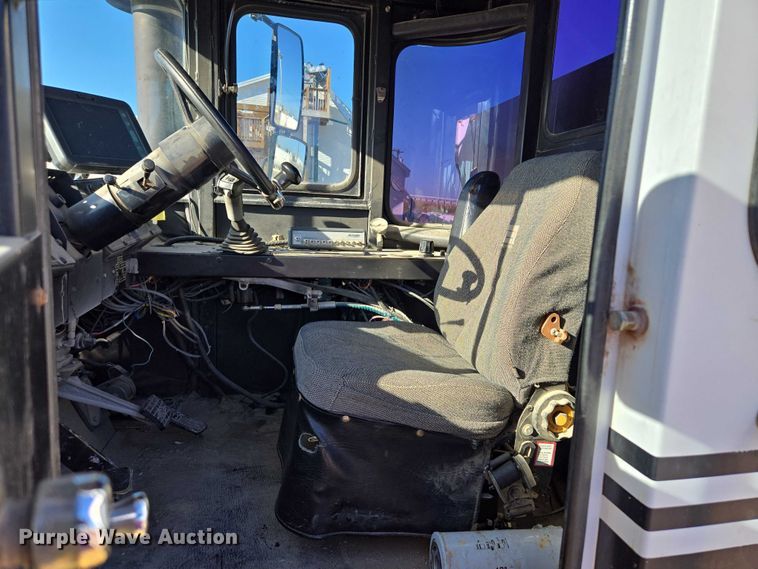 image for item EV1622 1997 TerraGator 1903 spreader