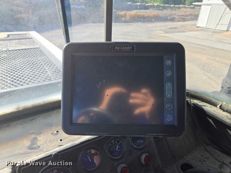 image for item EV1622 1997 TerraGator 1903 spreader