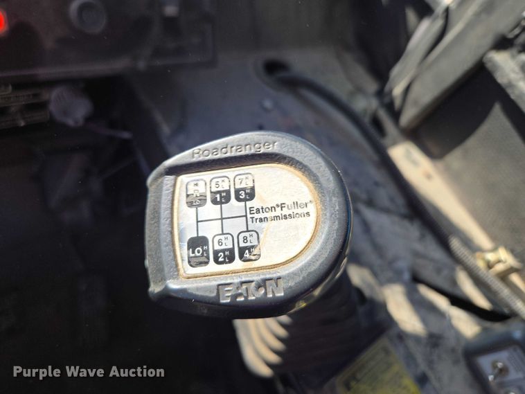 image for item EV1622 1997 TerraGator 1903 spreader