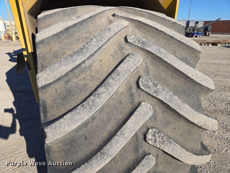 image for item EV1622 1997 TerraGator 1903 spreader